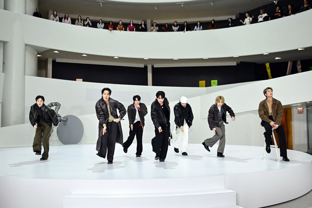 BTS Updates, News & Charts ⁷ tweet media