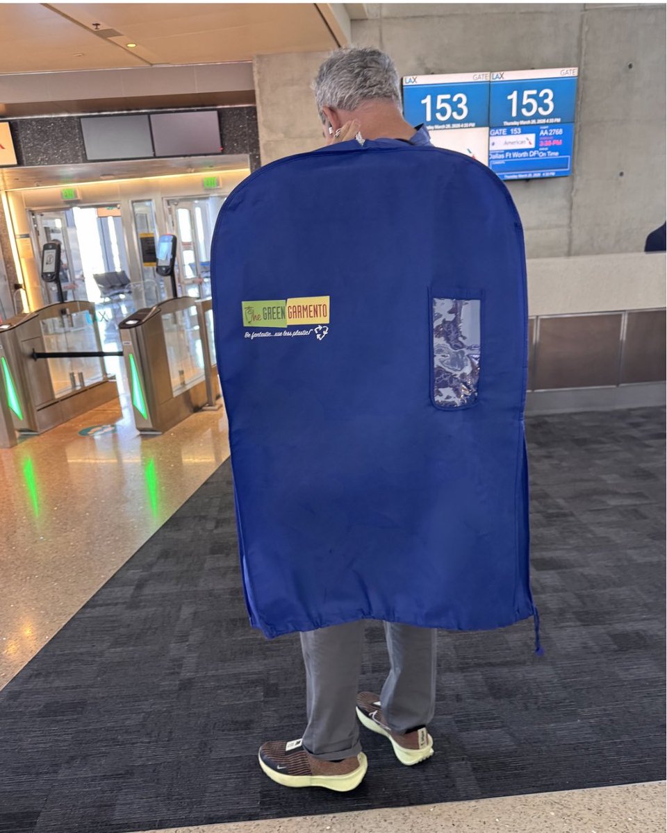 The Green Garmento is on its way to the <a href="/drylauninst/">DLI</a> DLI West tradeshow in Texas! 
#drycleaners #greengarmento