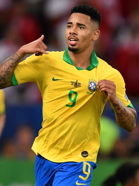 Presuntrinho Fake tweet media