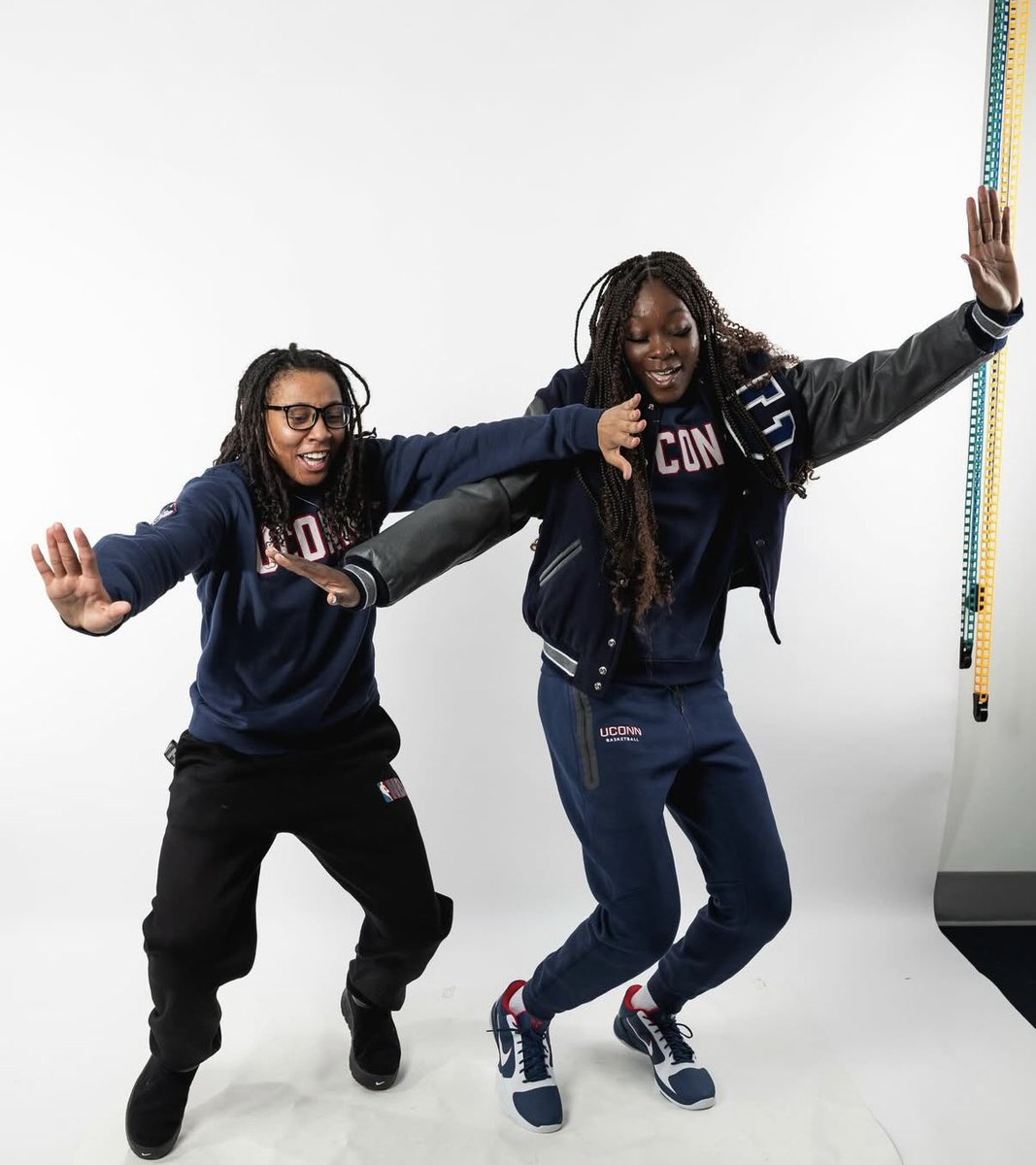 E J 🏀 tweet media