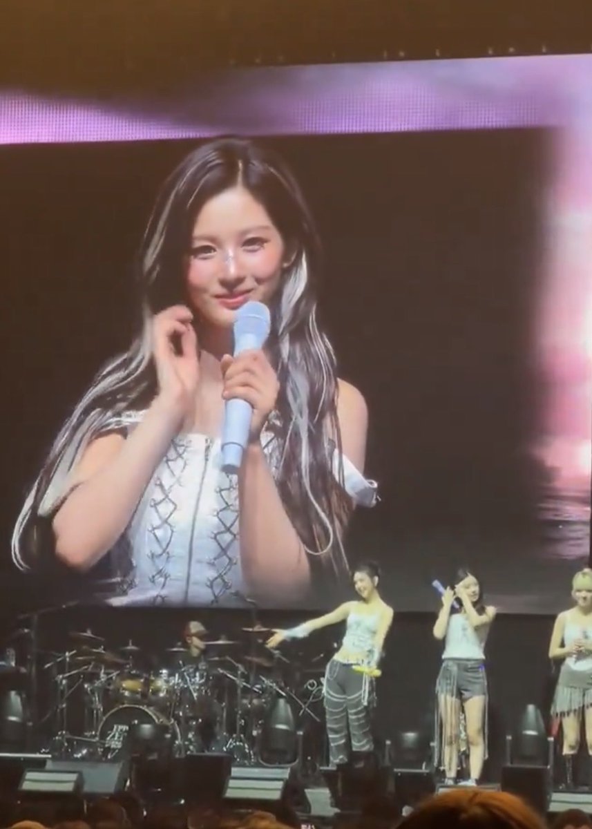 NMIXX Visuals tweet media