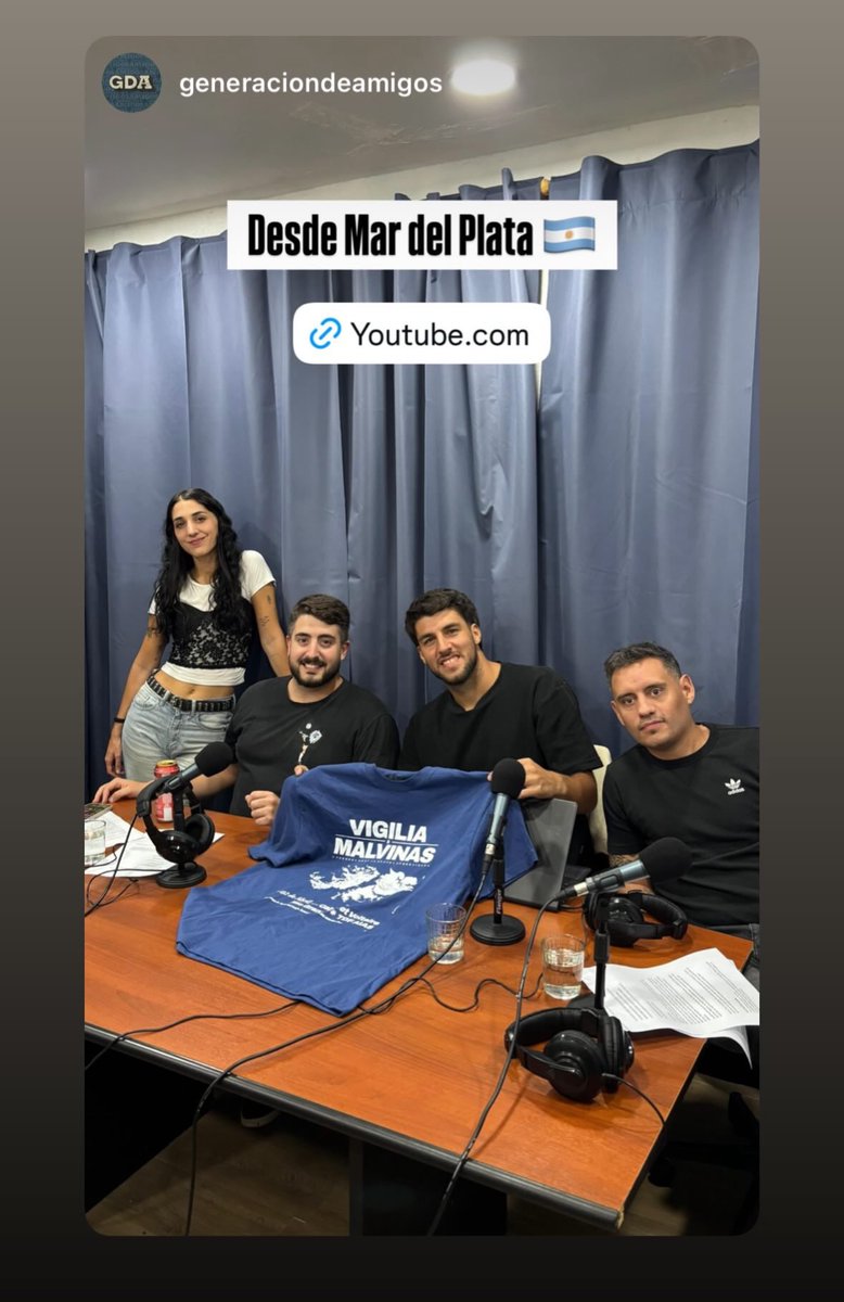 tomastrape's tweet photo. Generación de Amigos, MDQ 
Paritarias Libres, CABA 

Qué florezcan mil streams que no pidan permiso ni esperen la venia para hablar 🇦🇷 https://t.co/cFMNpBKlJM