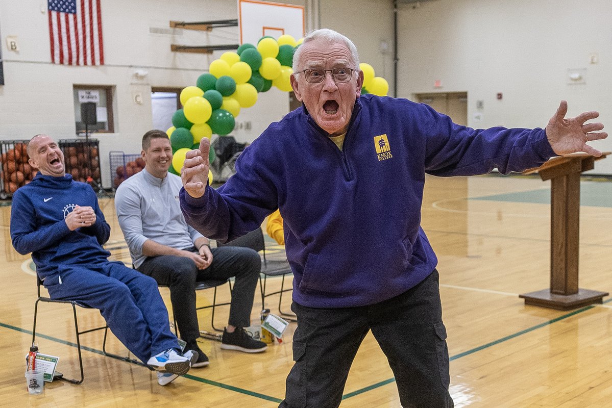 knoxcollege1837 tweet media