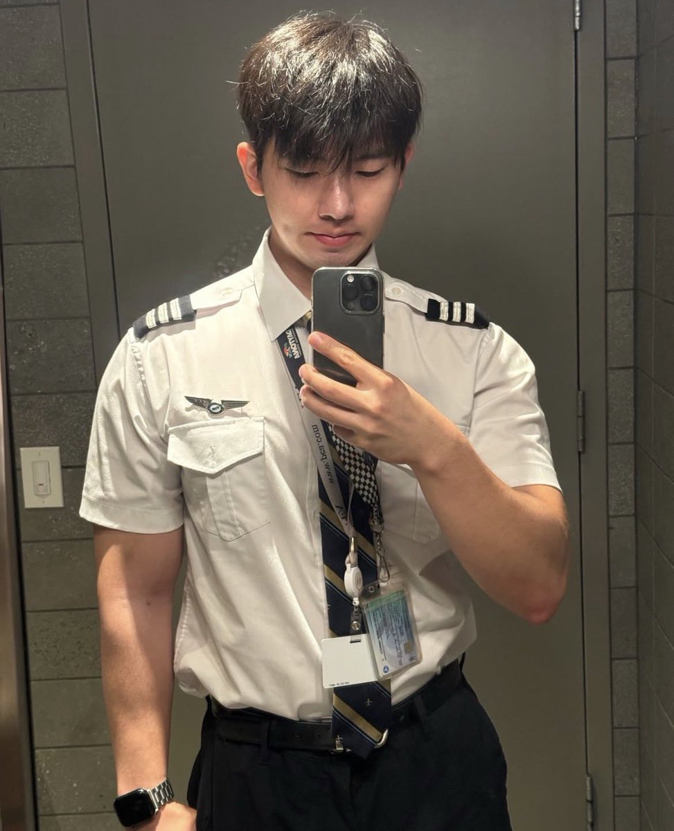 Daily Hot Dudes tweet media