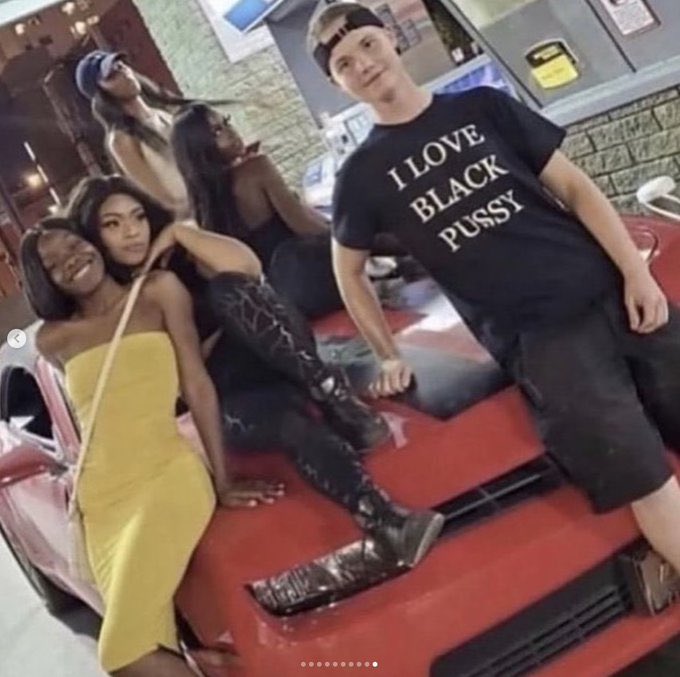 gaygoymaolesbianhitler6967 tweet media