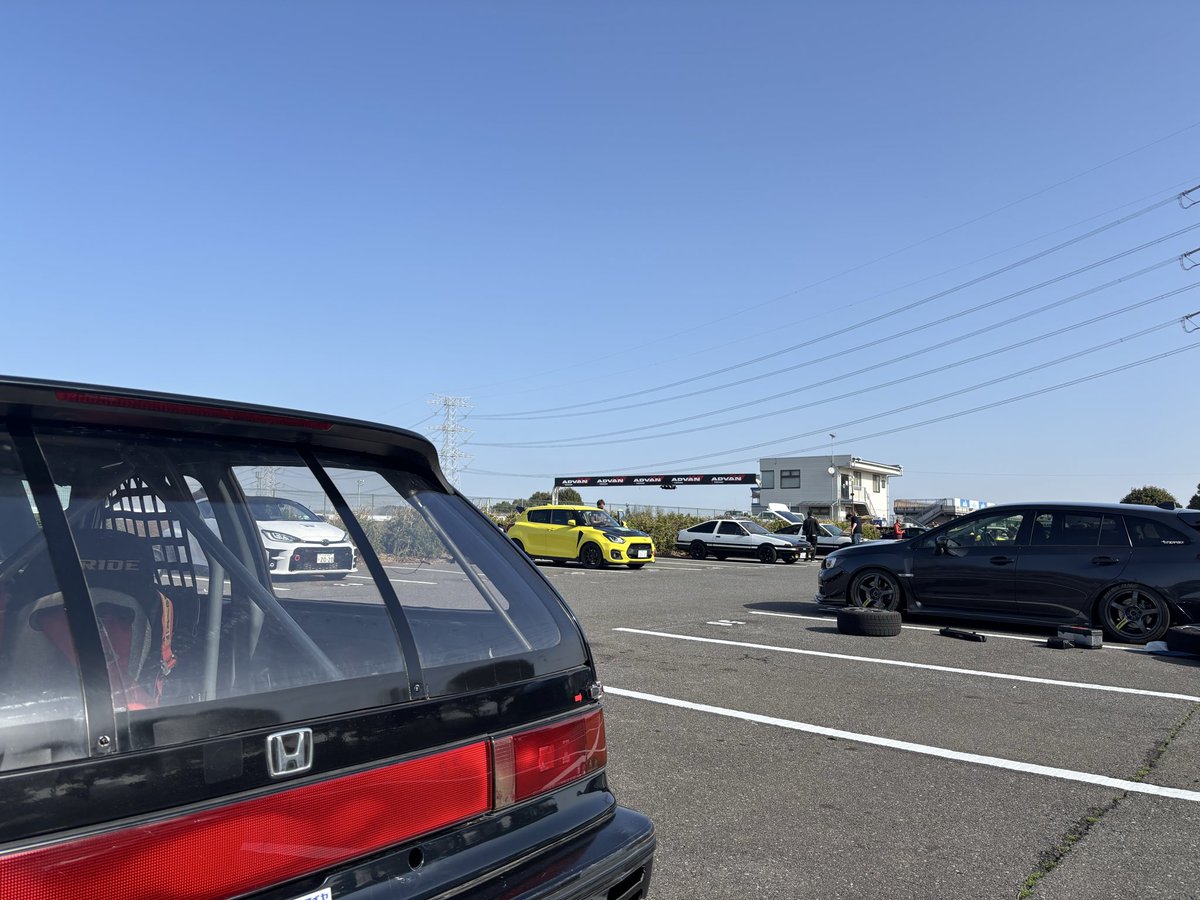 さいばー tweet media