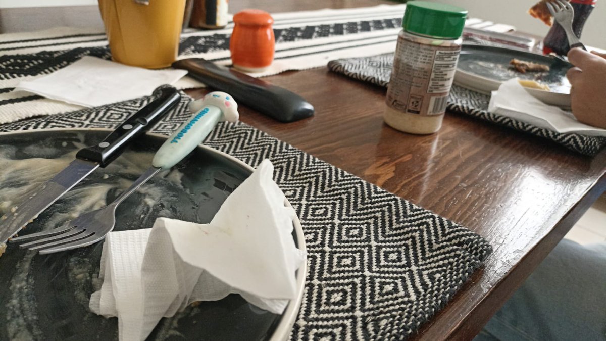 cae “i like manly men” hub tweet media