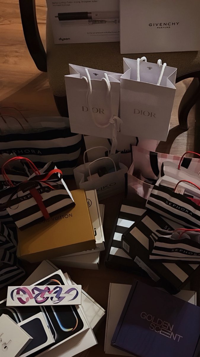 𝔫𝔬𝔫𝓎 tweet media