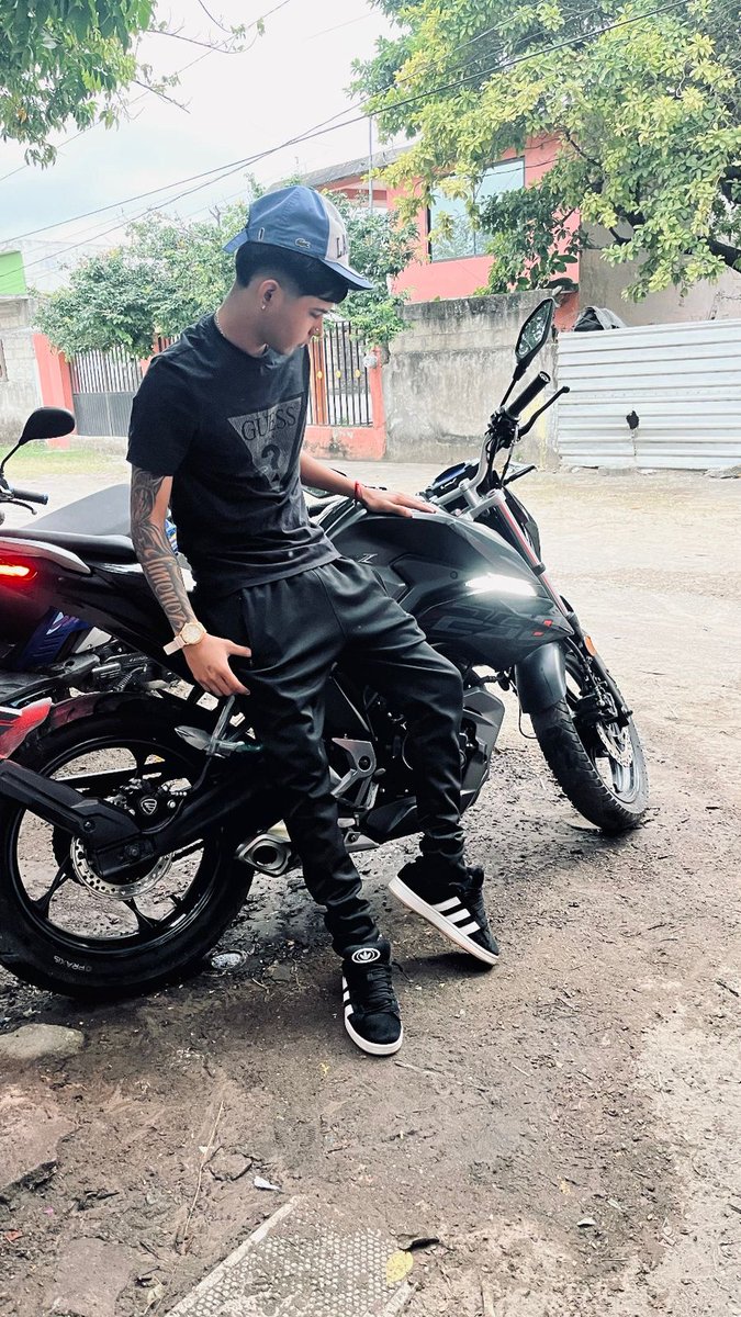 giovanny tweet media