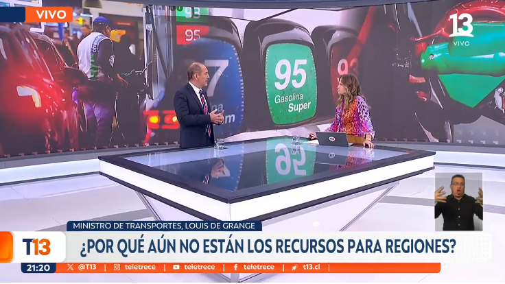 T13's tweet photo. Ministro de Transportes en #T13Central

EN VIVO 📺 » https://t.co/tdFda9tz69 https://t.co/HqmBKnfFHr