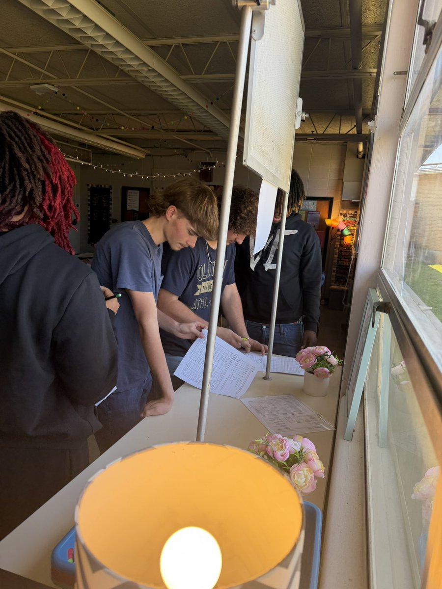 RipleyHS's tweet photo. Mrs. Herron’s Resource Management class is learning real-world banking skills 💰—from writing checks to setting savings goals. Today, students tackled hands-on stations with real-life scenarios to put their knowledge into action! 👏 #RealWorldLearning #FinancialLiteracy https://t.co/1YnZxY7V39