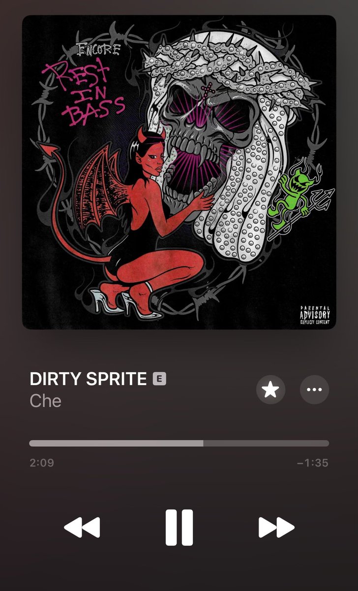 ®️🫩 tweet media