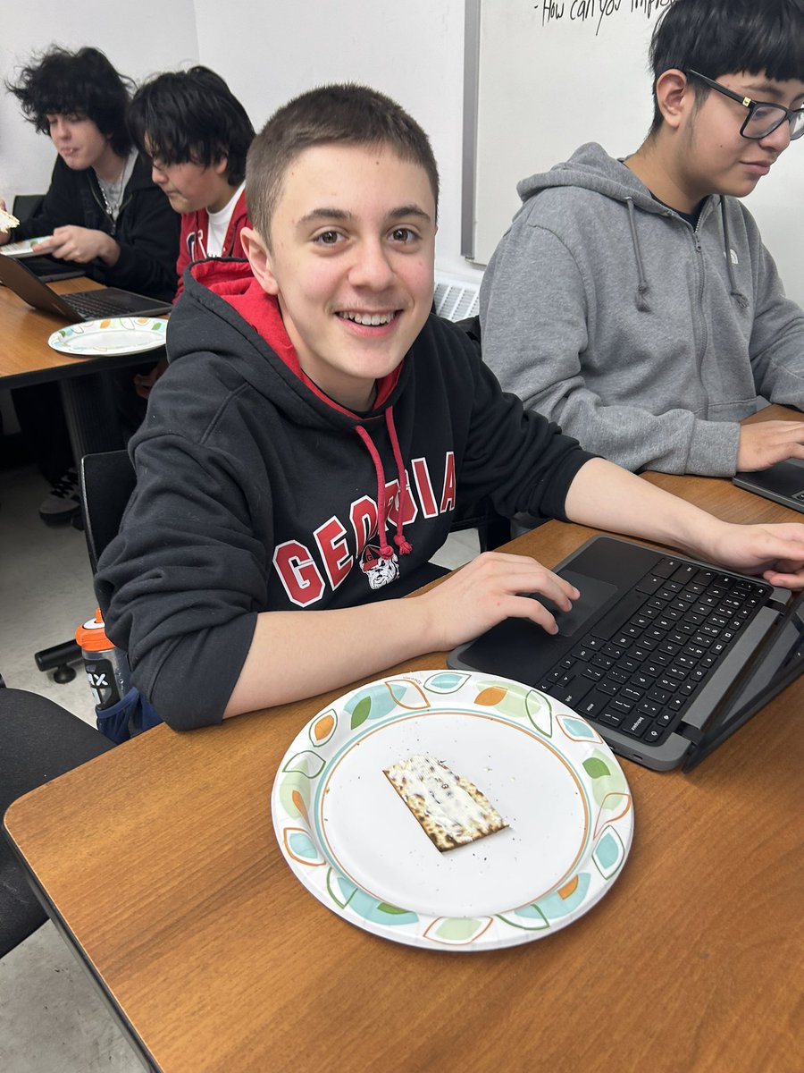 Middle College HS tweet media