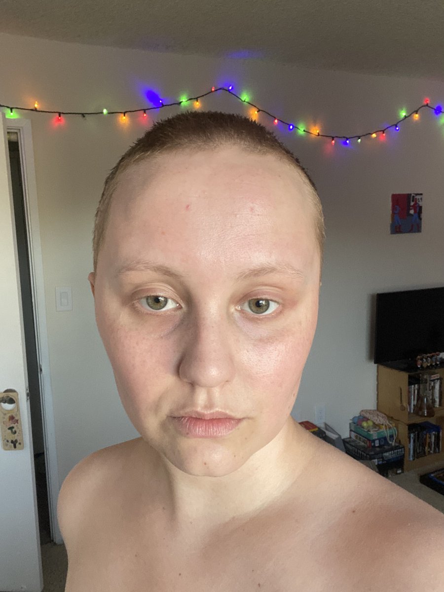 theo ☭ tweet media