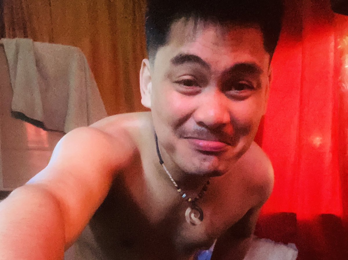 Happy to grow back my balbas hahaha

accidentally shaved last week. I don't feel cute without it😂