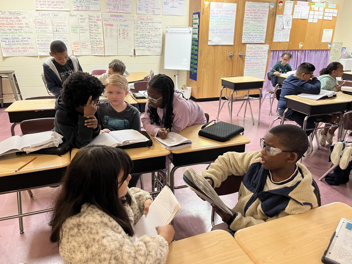 tracy_ingram's tweet image. Sharing “Glows” and “Grows” from our foundation time short story featuring irregularly spelled words. @RCE_HCS #WeAreRacers #UnlockPotential