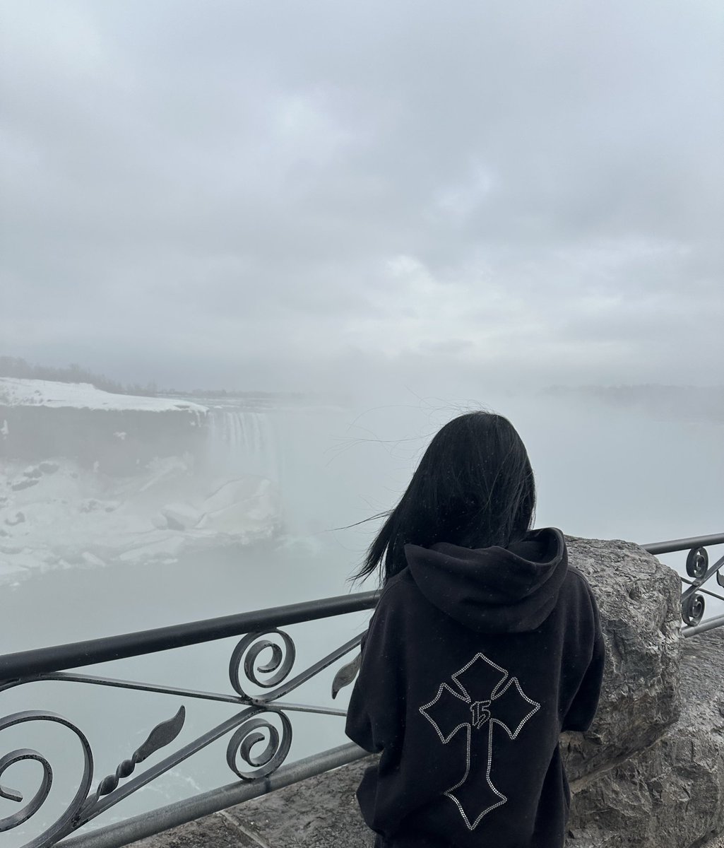 sentimentdl's tweet photo. Canada ^_^ https://t.co/YBow0ad6Gs