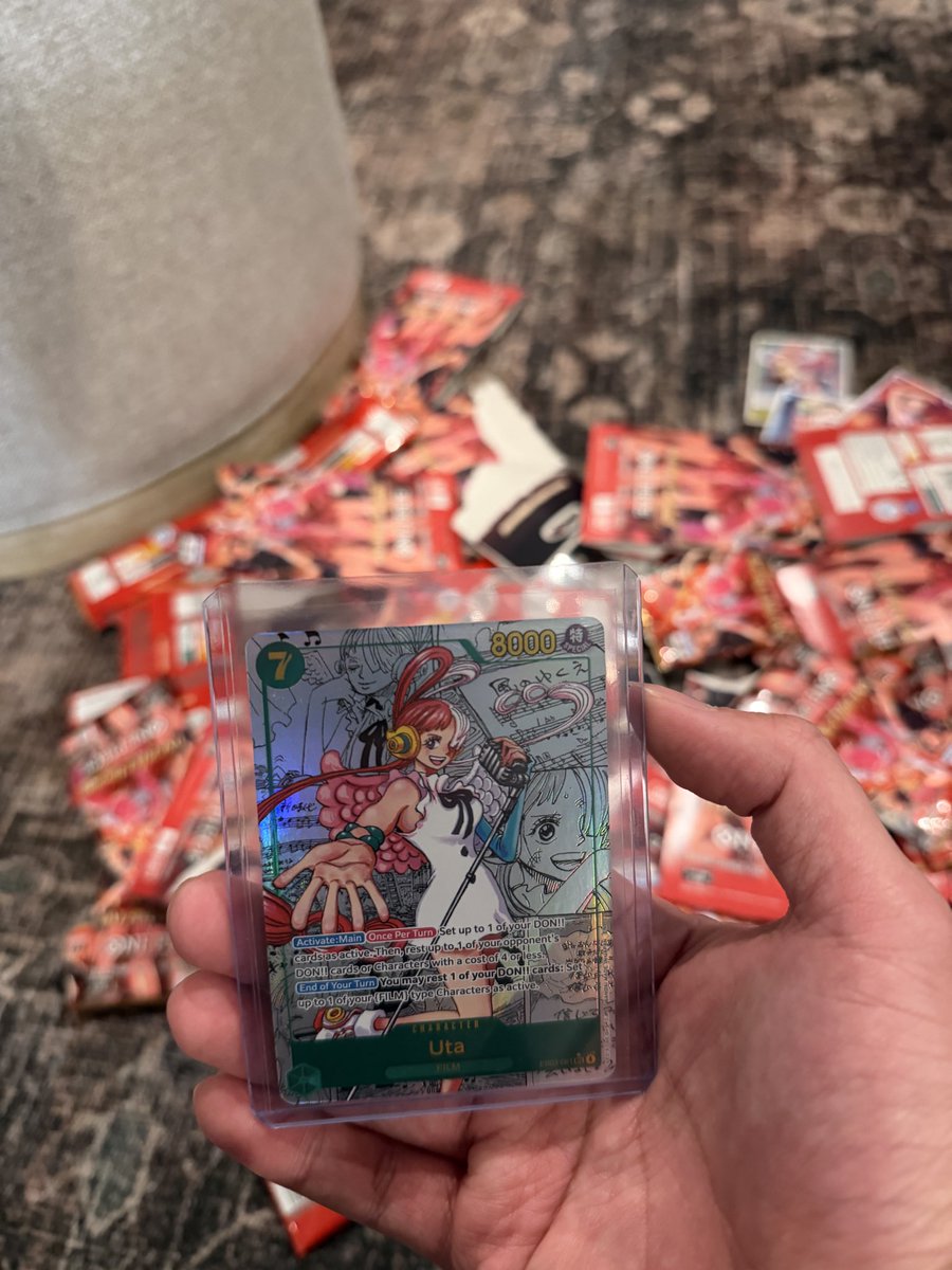 paulopuri's tweet photo. @dab_king86 Me and my wife found some packs at five below. And my daughter open them all and she hit the Manga Uta! https://t.co/LfiOvljxCP