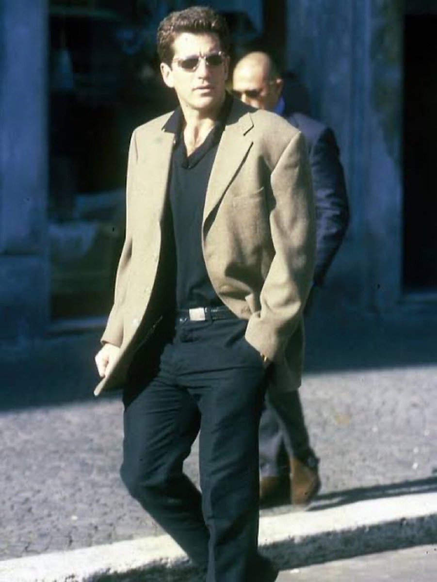 John Fitzgerald Kennedy Jr tweet media