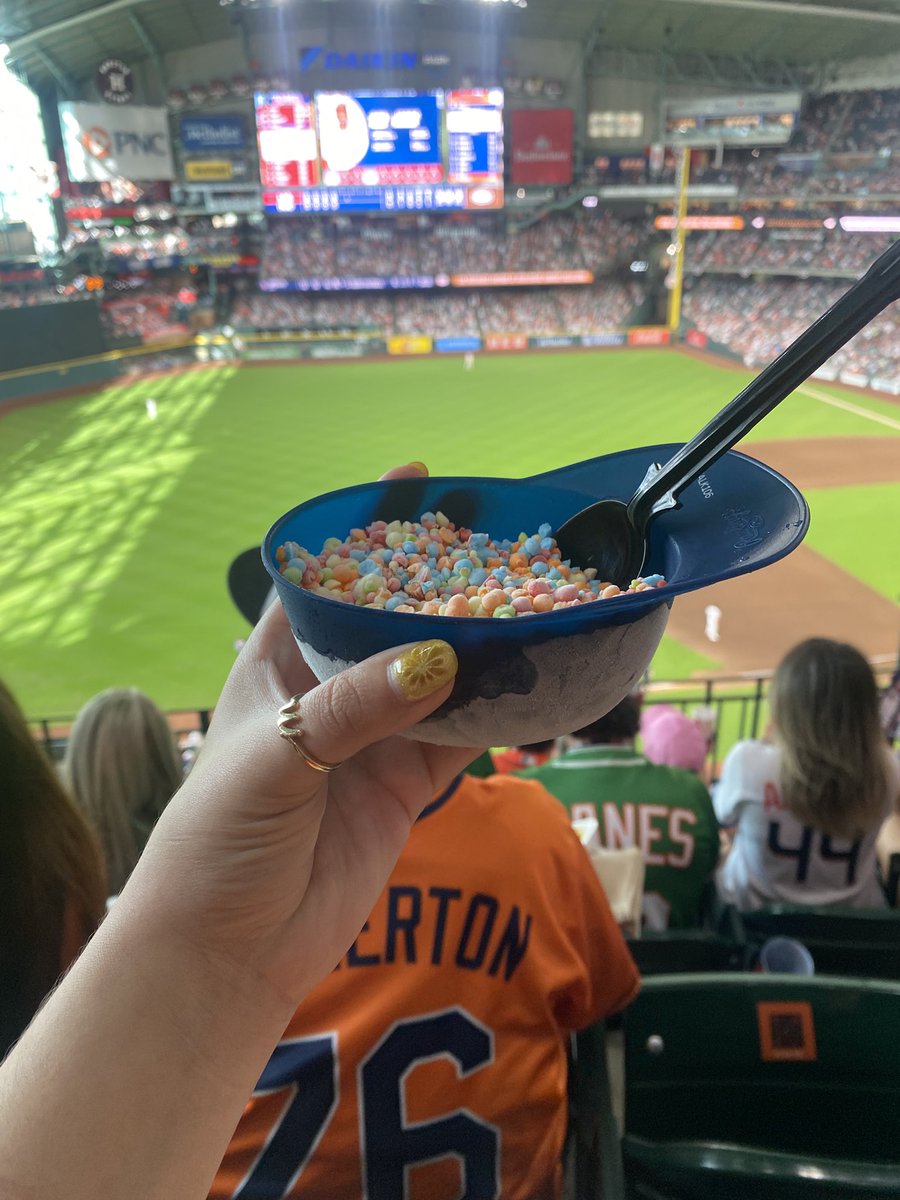 blaahcherry's tweet photo. ⚾️ https://t.co/9vpXb48YWK