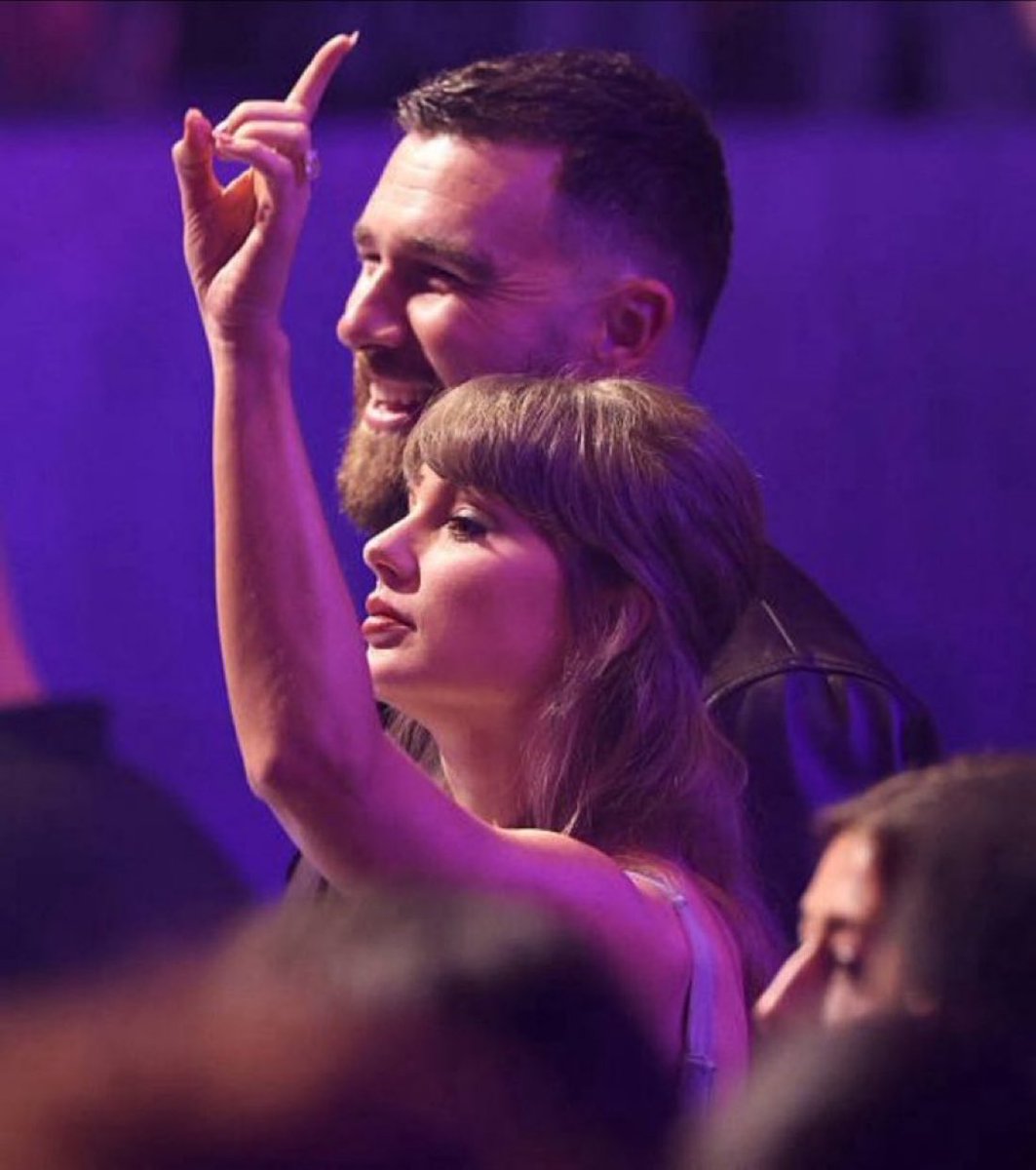 swiftie wins tweet media