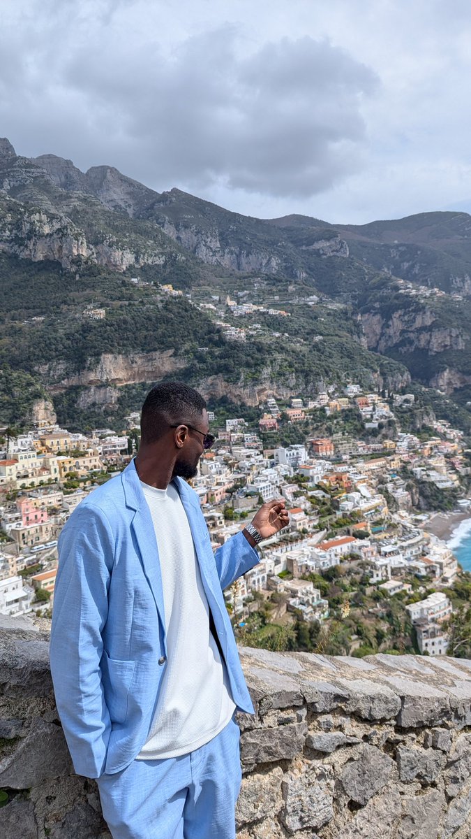 EDWINVALOYES's tweet photo. Por estilo no es😶‍🌫️, Costa Amalfi-Italia🇮🇹✨ https://t.co/HcwcabUs7w