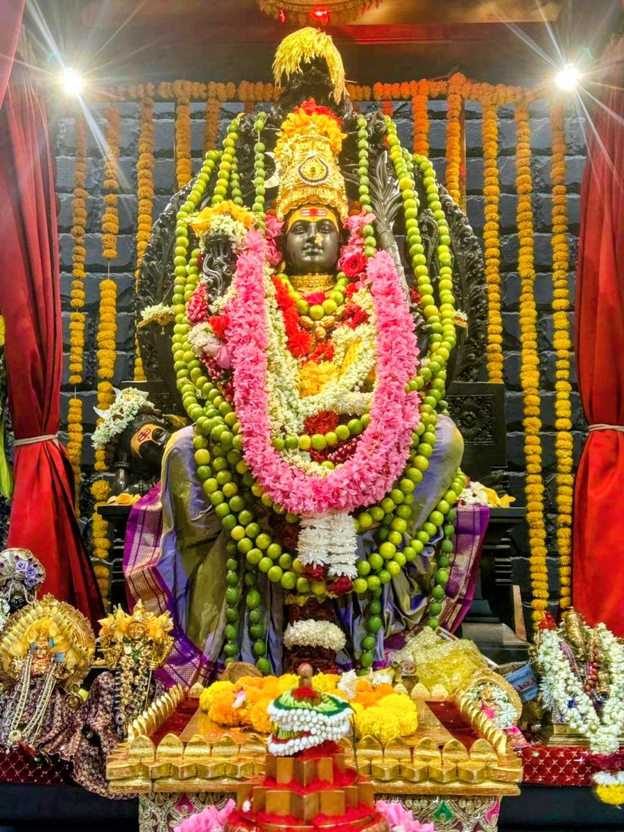 विश्वमोहिनी त्रिपुरा सुंदरी

🙏 जय माँ दुर्गेश्वरी नमः 🙏 

सुप्रभात मित्रो