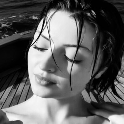 Esmeralda … tweet media