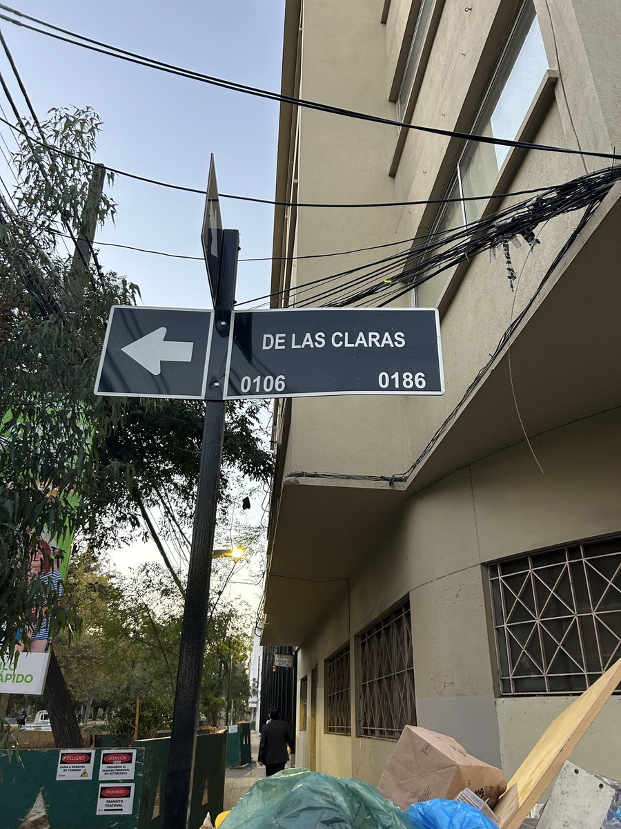 rocameza's tweet photo. Qué  pasa @Muni_provi ??  No hay semana que esto no pase!! 
Hay algún problema con el sistema de recolección de residuos ?? https://t.co/OIQVfDdGtS