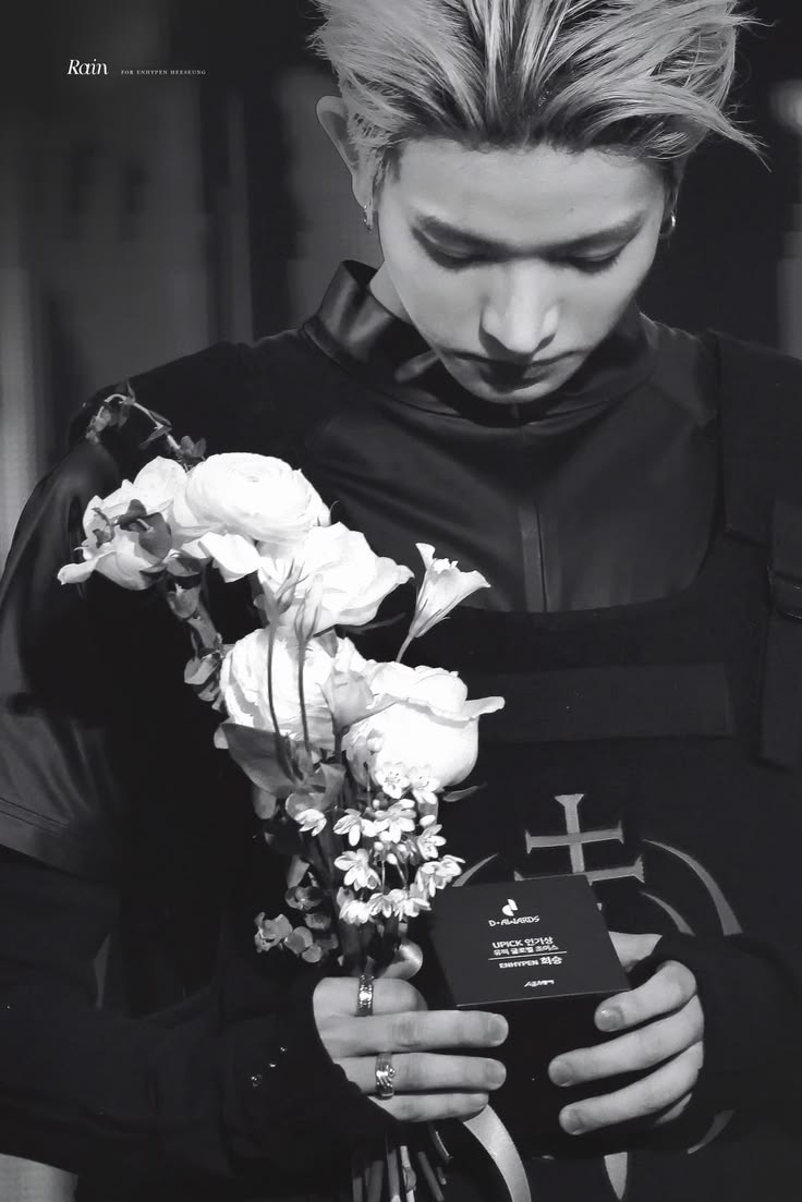 reya stands with 7 vampires tweet media