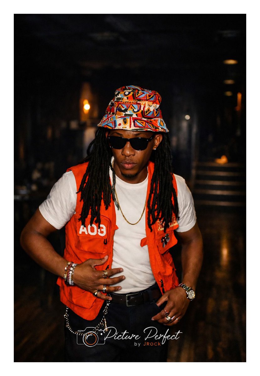 NORK Native, NORK Creative 👨🏽‍🎨

Curator: @_nafi___ x @vibehaus.nj 🎨 

Event: #ThatPaparazziPopUp Fashion Art Show 🚶🏾‍♂️ 🖼️ 

Designers: @by.narlie <a href="/sleezyszn/">sleezy romani 💐.</a>.nj <a href="/t/">Tantek</a>.cozyyyy <a href="/_alwaysongo/">🅰️ ♉️</a>  👕 👖 👓 🧢 

📸: @picture_perfect_byjrock