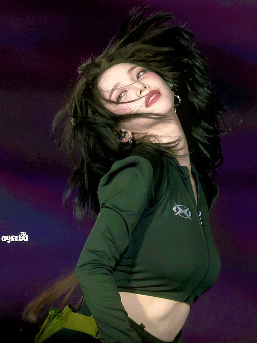 카리나 : 𝓚𝓪𝓻𝓲𝓷𝓪 .*~ tweet media