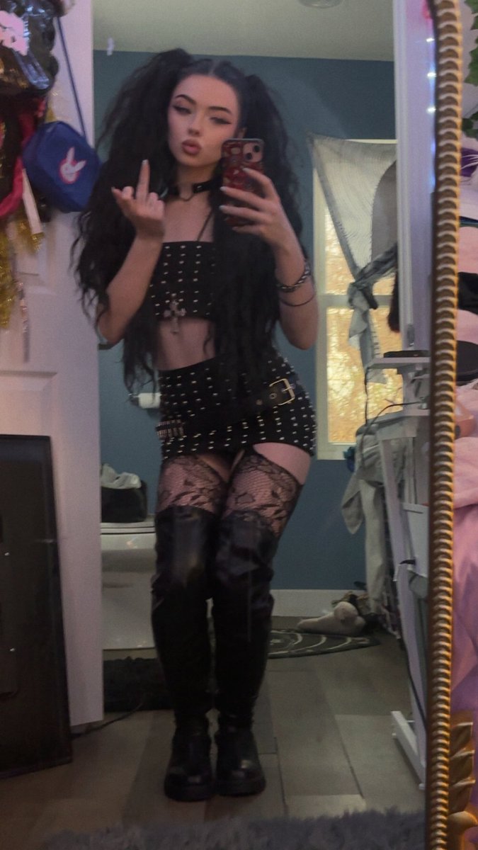 โ ๐๐ธ๐ญ๐ญ๐ฎ๐ผ๐ผ ๐๐ฎ๐๐ฒ๐ฒ โ Findom tweet media