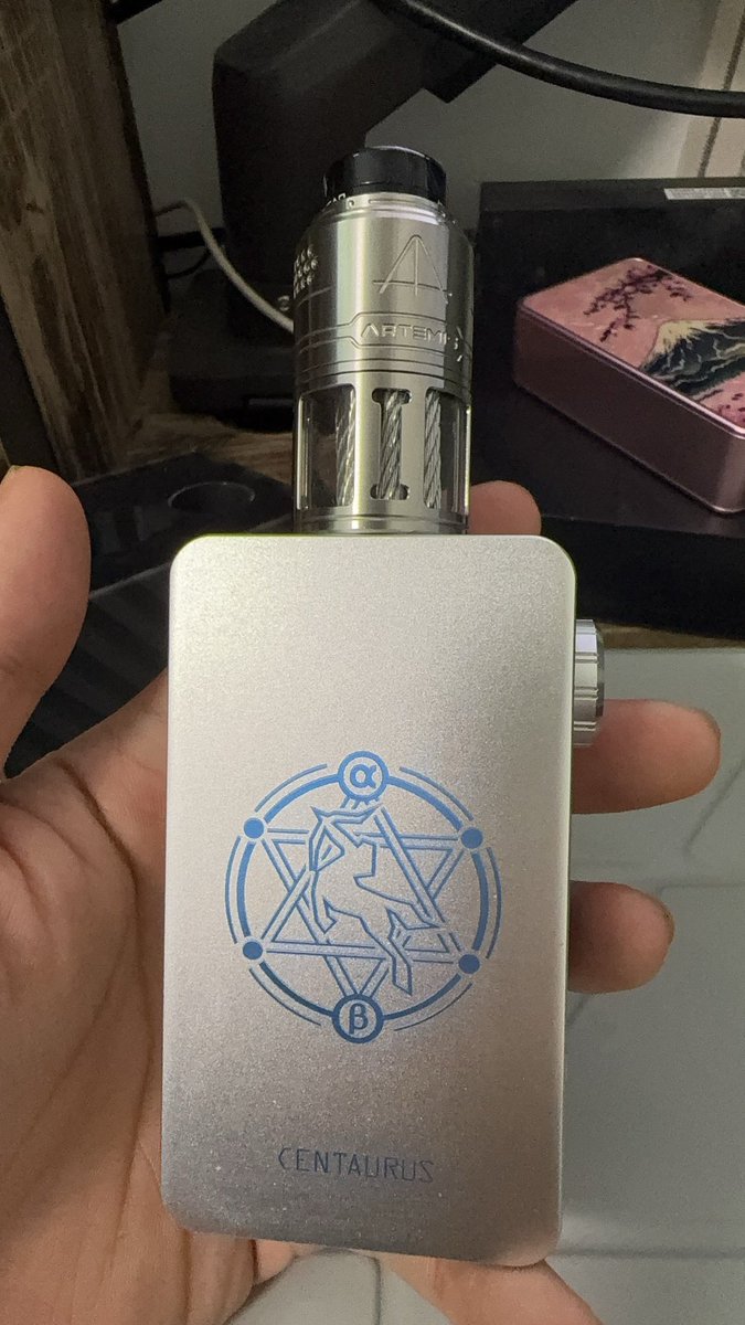 Also_ovo's tweet photo. 又收一台 #vape #clm #半人马M200 https://t.co/pe8tIpxPuu