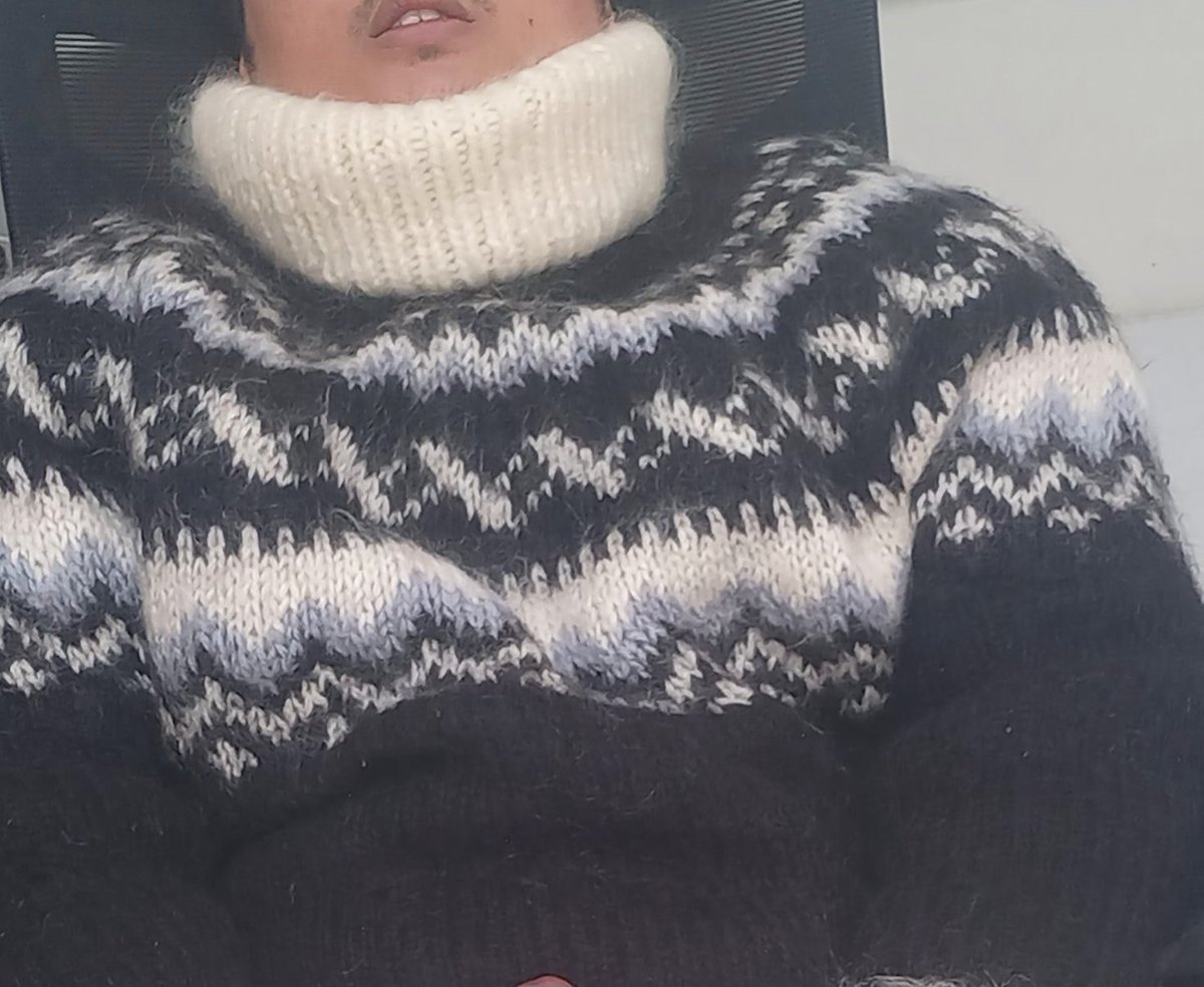 sweatermadness tweet media