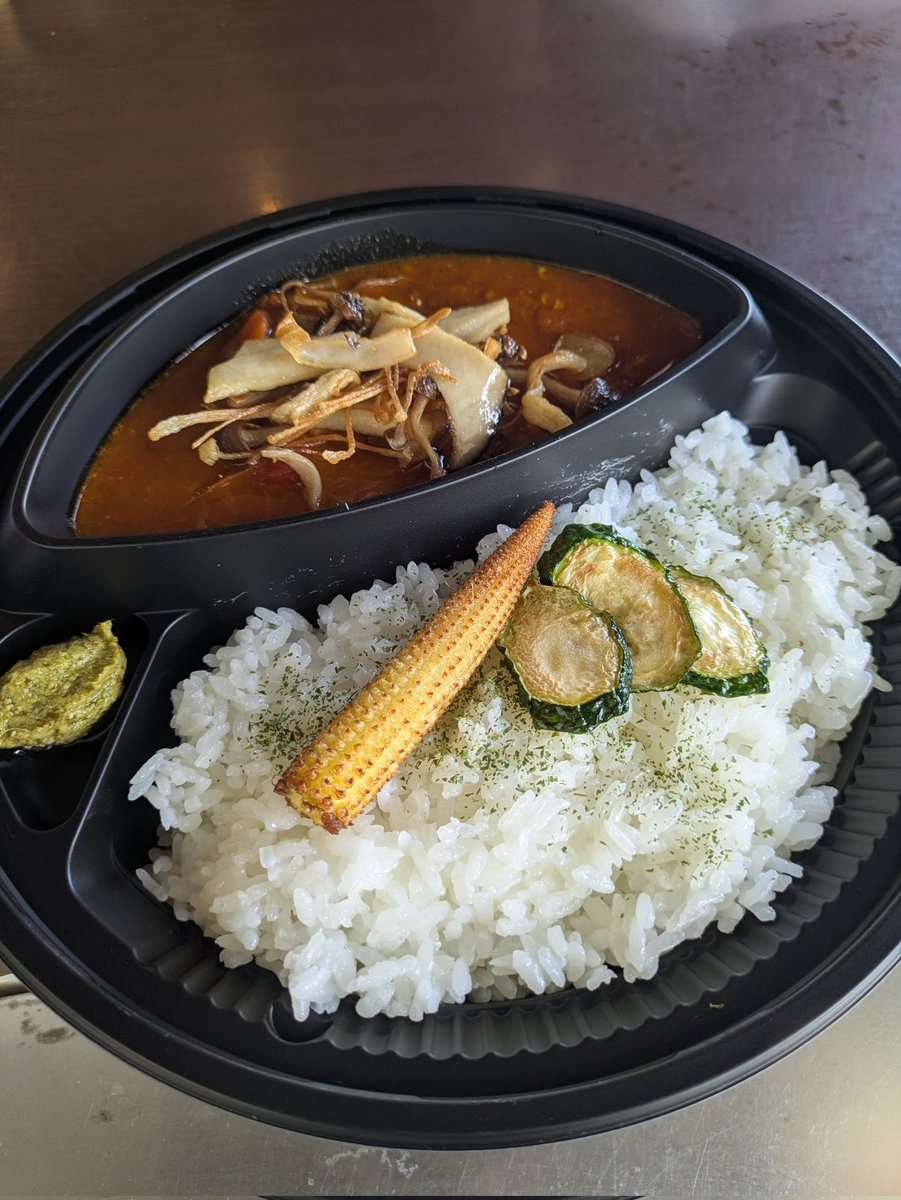 3/27（金）
今日も元気に営業します🌸
11:00~14:30（ラストオーダー14:00）です。
お待ちしてます🤗
※テイクアウトもやってます🍅🍆
 #福岡カレー  #福岡ランチ  #スパイスカレー  #福岡流通センター