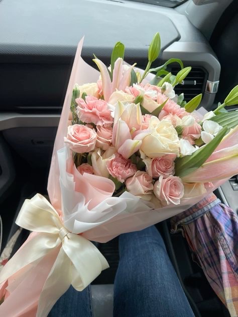 junegirlie_'s tweet photo. Flowers season is almost here again https://t.co/menwcKTFP4