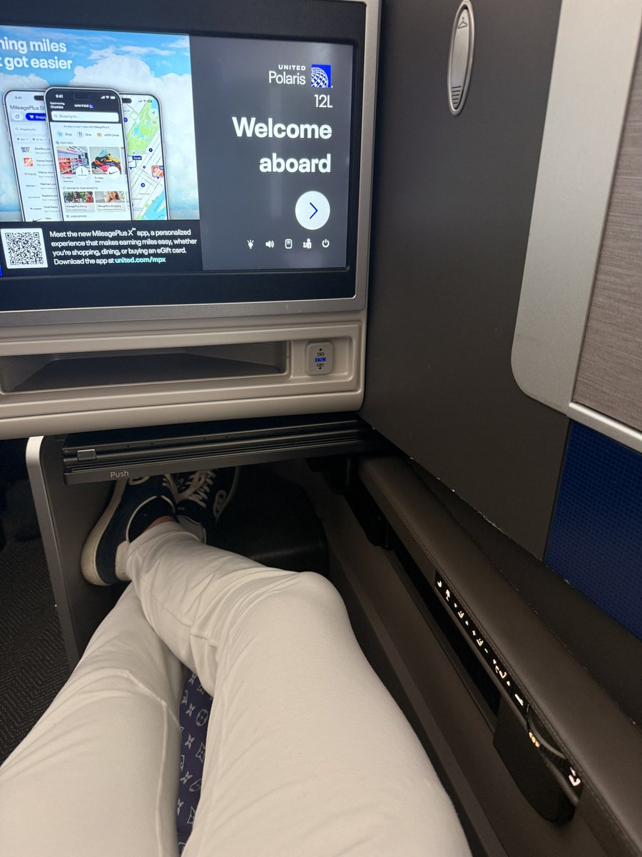 Alpha Em tweet media