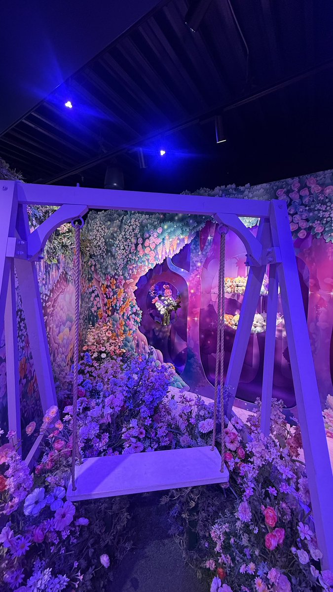 onushidao_rian's tweet photo. 新宿のディズニーストアの地下がすごくメルヘンになってて幸せな気持ちになった🥴♡
新しいキャラクター増えてて可愛すぎて
バードコンビ揃えちゃった🐤✨
#ディズニーストア #UniBestiez https://t.co/jNtRdgWEDa