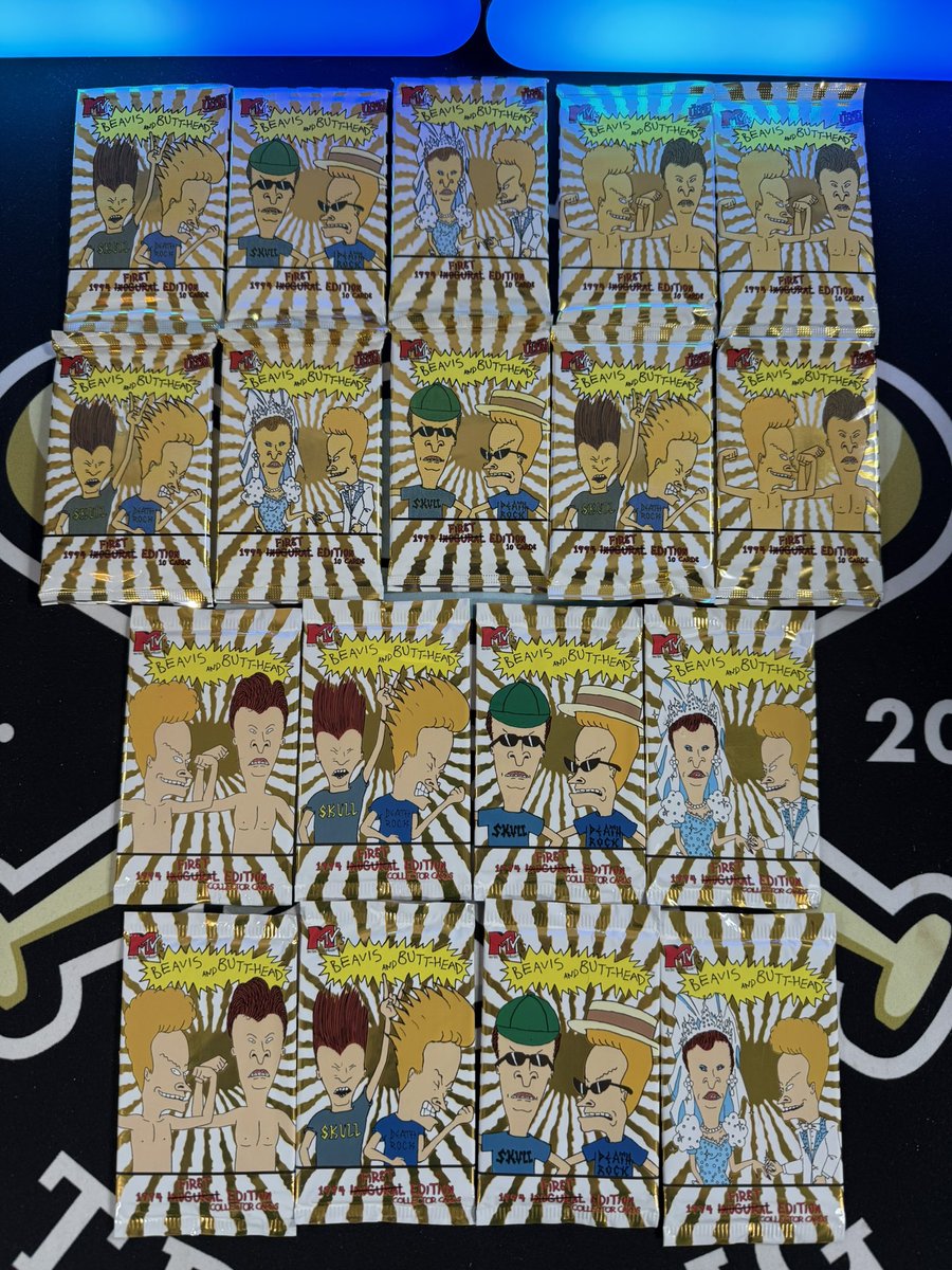 Mike’s Retro Trading Cards tweet media