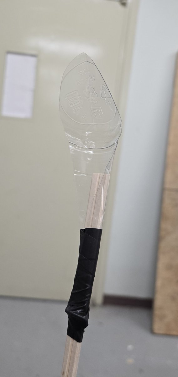 김데데 tweet media