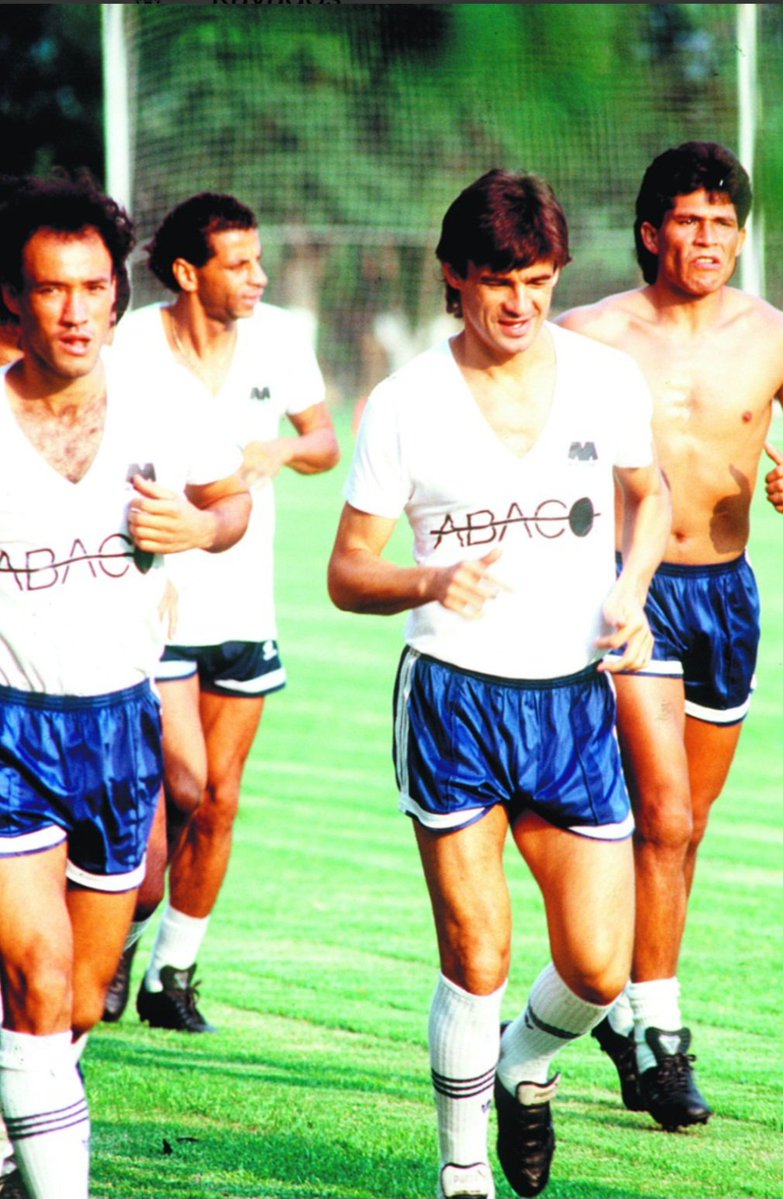 FÚTBOL RETRO ⚽️ tweet media