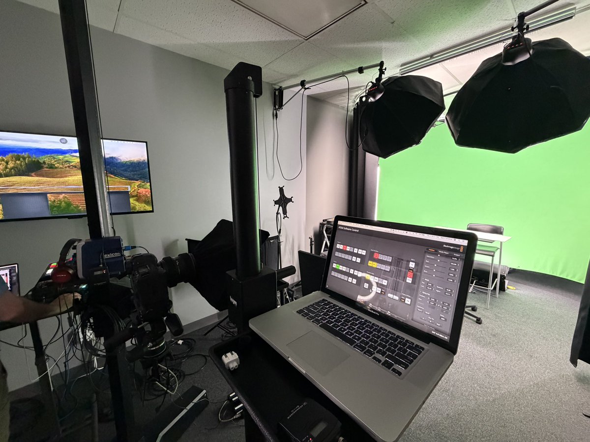 DirtCrowd tweet media