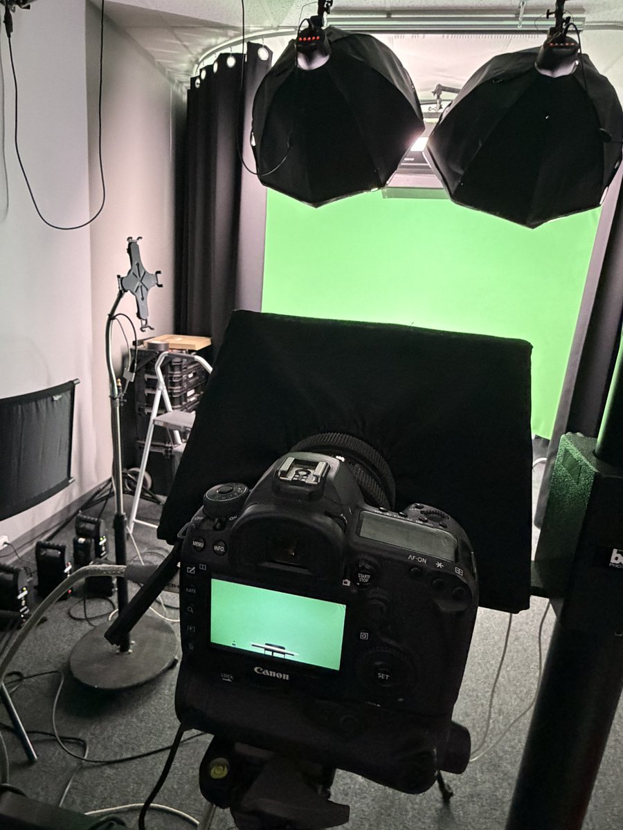 DirtCrowd tweet media