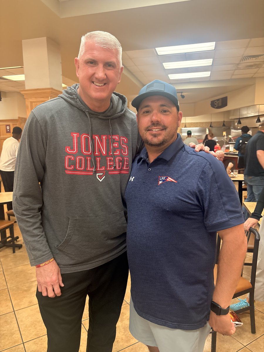 Newton Mealer 🏀 tweet media