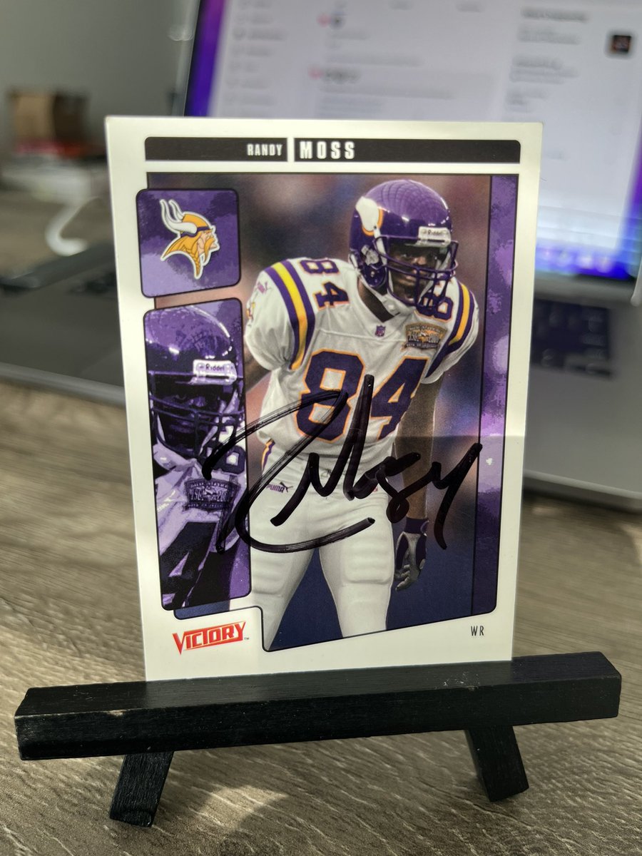 DMN Tak€ov€r-Sports Cards tweet media