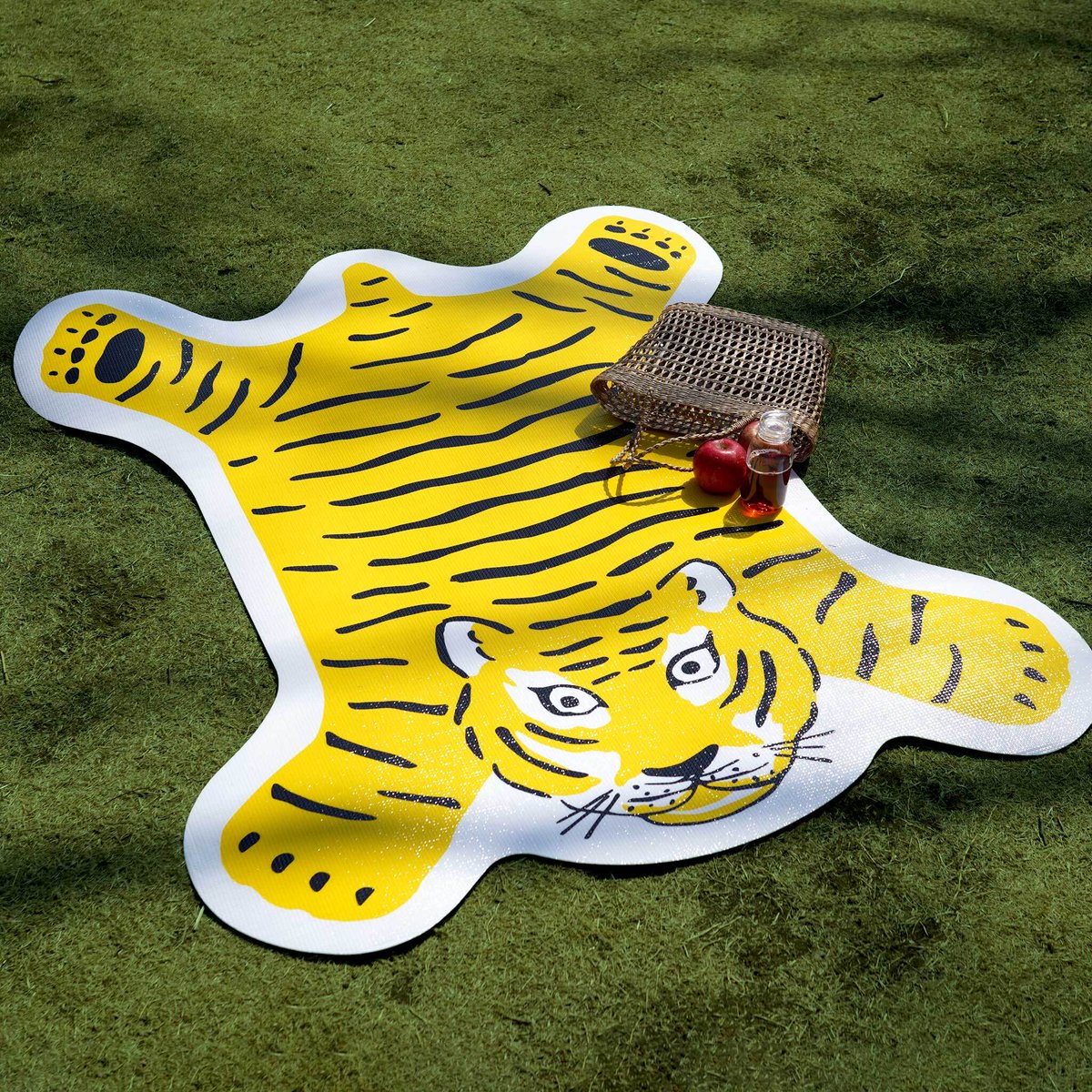 キングジム tweet media