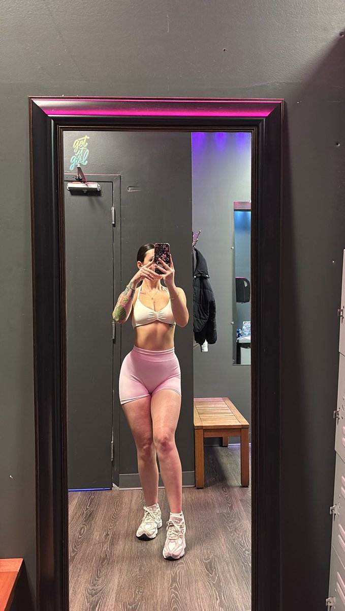 slimthicangelxo's tweet photo. your favorite $lut is online 🩷 
snap rissalynn.xo 
telegram slimthickangel 

ask for my menu
I live verify upon response 🥰
#content #seller #buyingcontent #online #throne #paypal #zelle #applepay #liveverify #gymgirl #thick #sellingcontent #snap #telegram #gfe #findom #drainme https://t.co/11DhtmBbyC