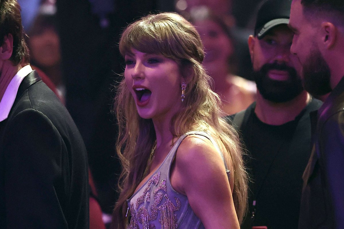 Taylor Updates Italia tweet media