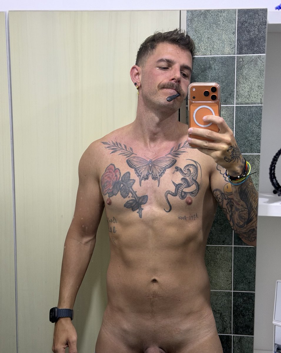 Only Mark tweet media